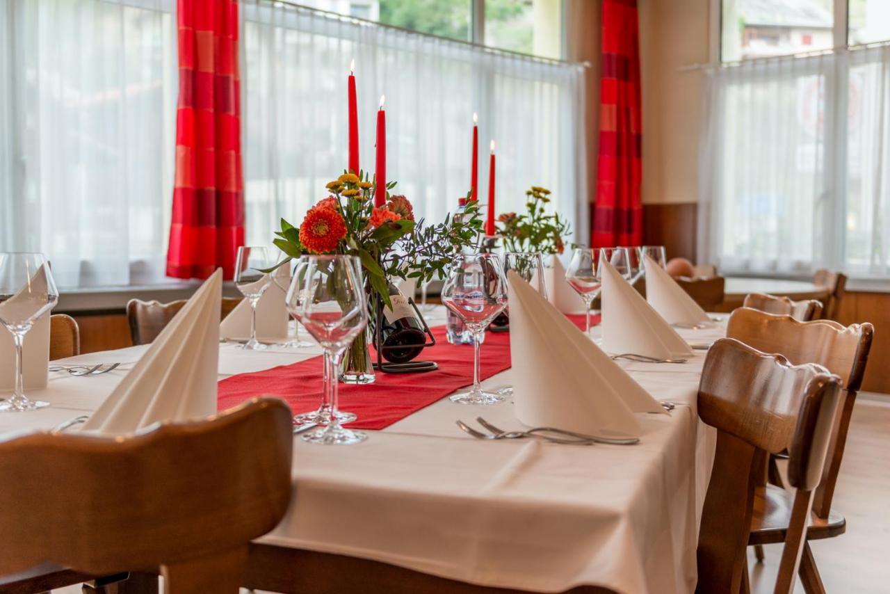 Hotel Du Pont Gampel-Bratsch Экстерьер фото
